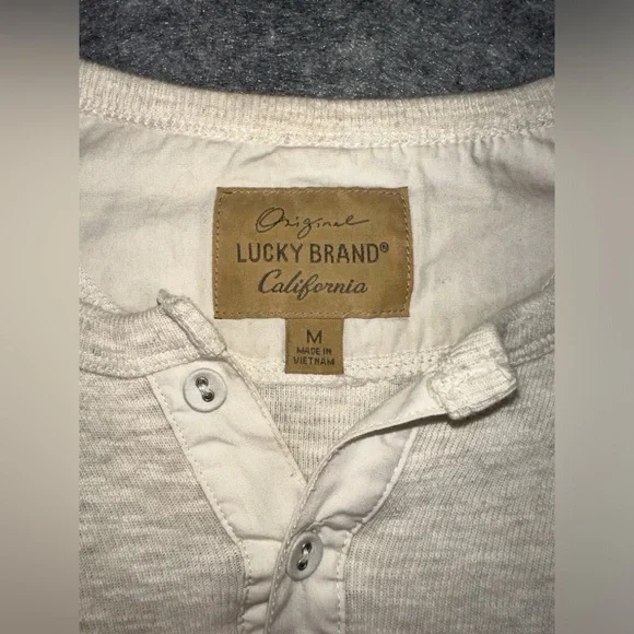 Lucky Brand Mens Medium long-sleeve Henley T-shirt - Picture 2 of 6